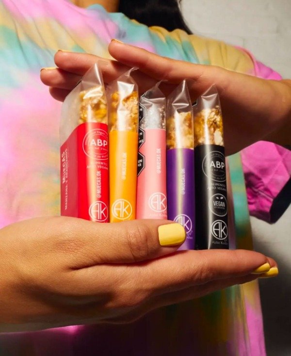 CAJA SURTIDA X 16 UNIDADES MUECAS